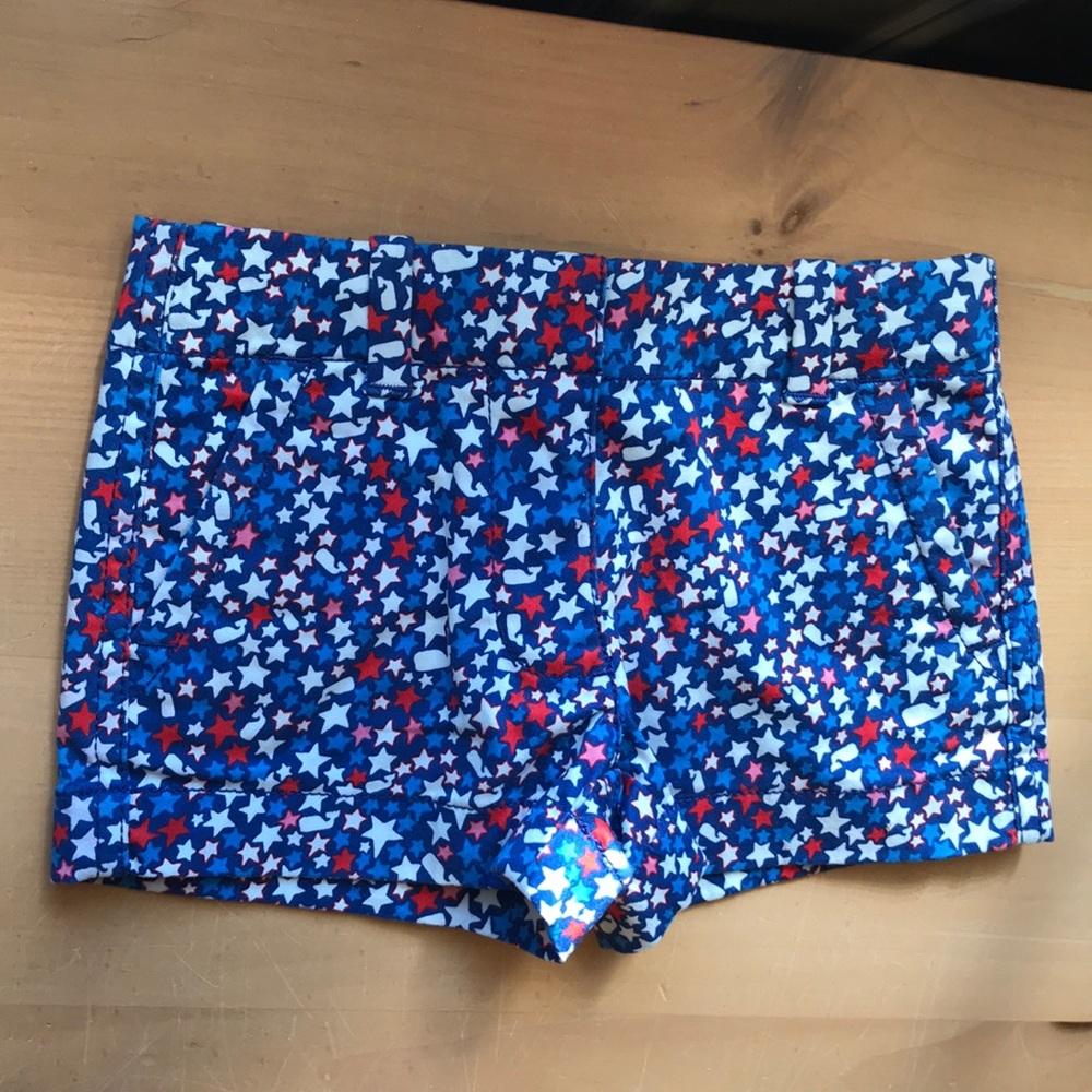 2T Vineyard Vines girls whales + stars shorts